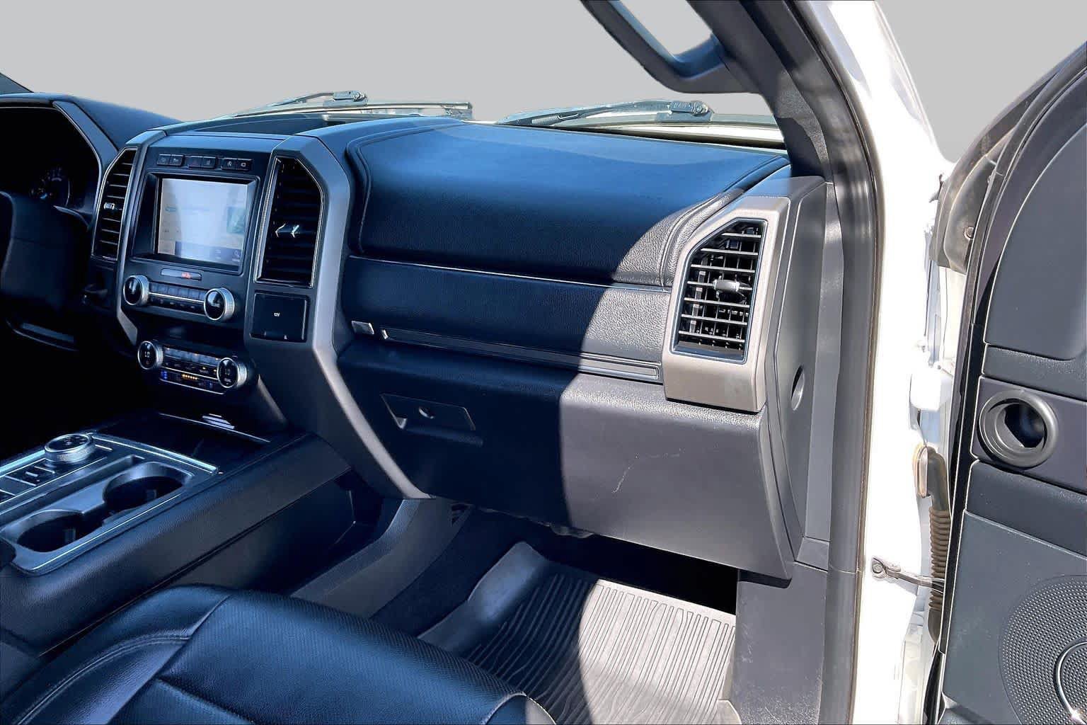 Used 2021 Ford Expedition XLT AWD/4WD image 18