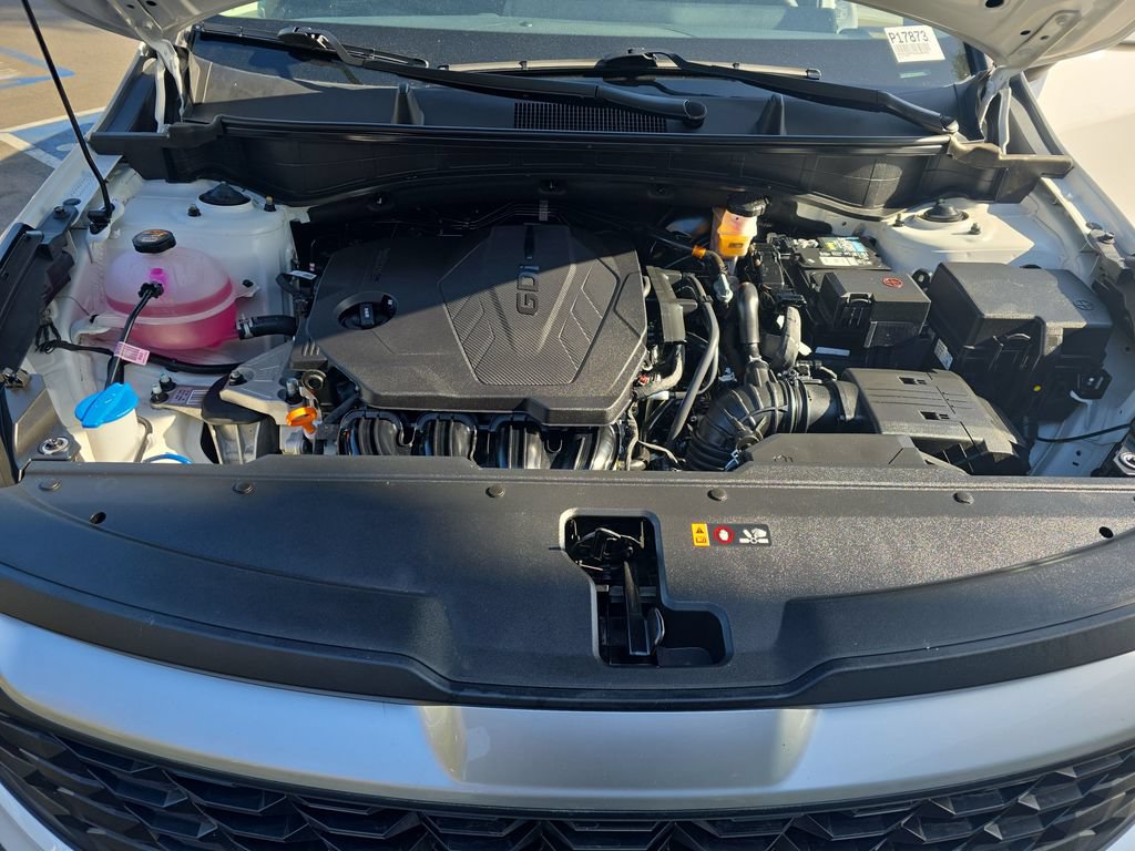 Used 2025 Kia Sportage LX FWD image 19