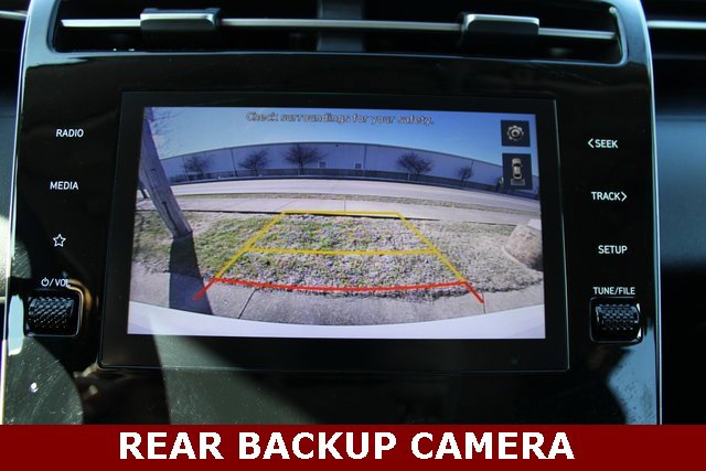 Used 2023 Hyundai Tucson SE image 13