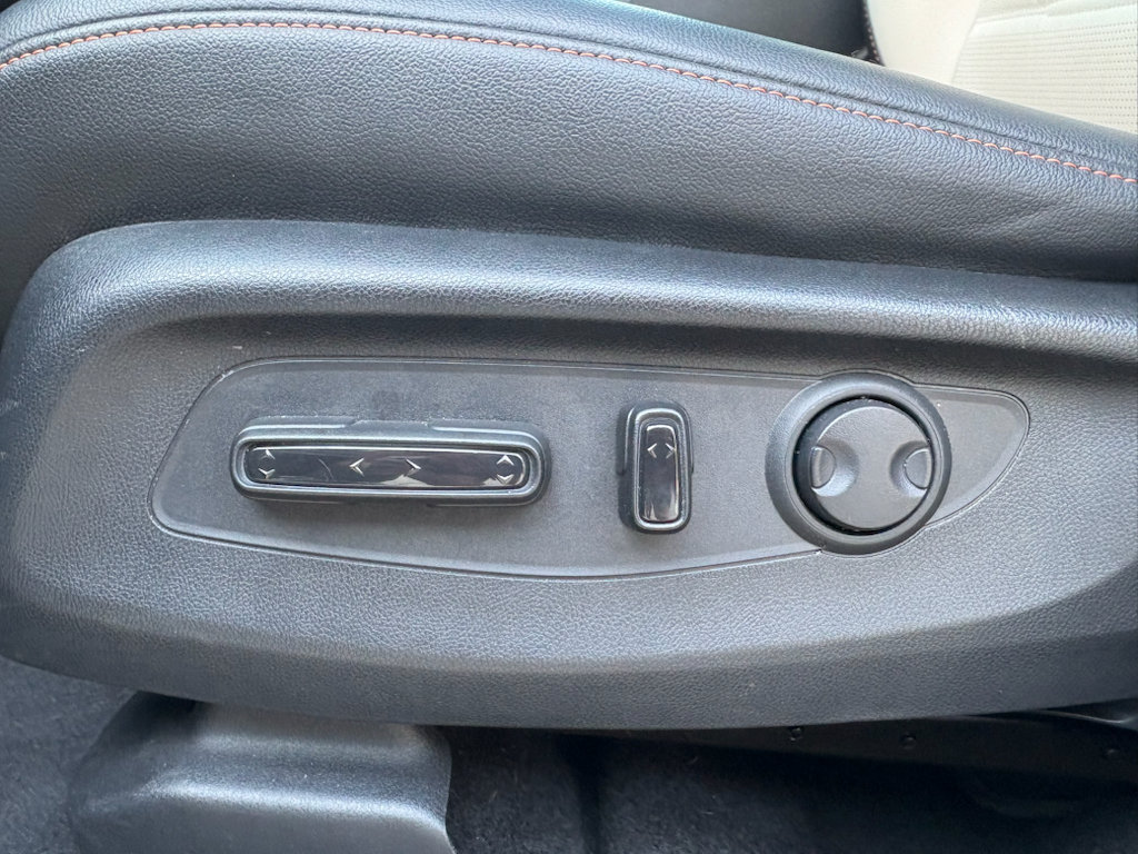 Certified 2025 Honda CR-V Sport Touring image 27