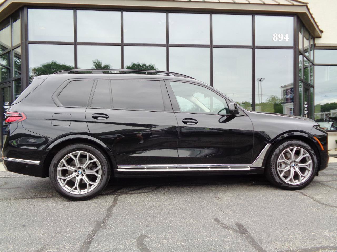 Used 2024 BMW X7 xDrive40i AWD/4WD image 4