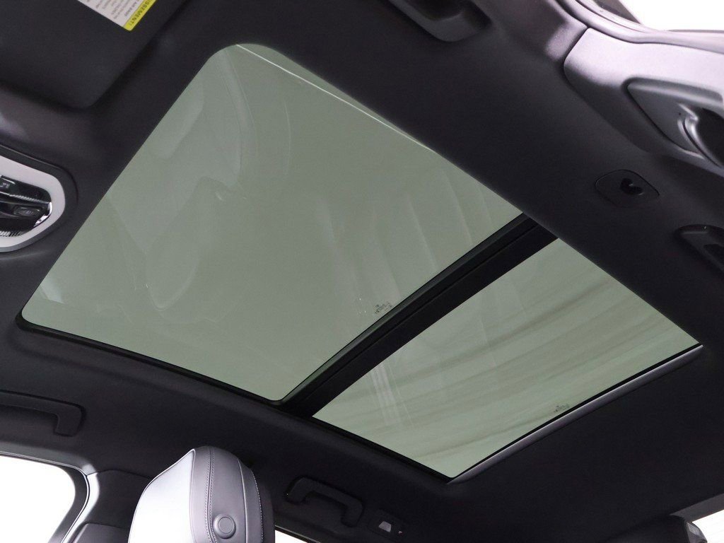 Used 2023 Porsche Macan S image 21