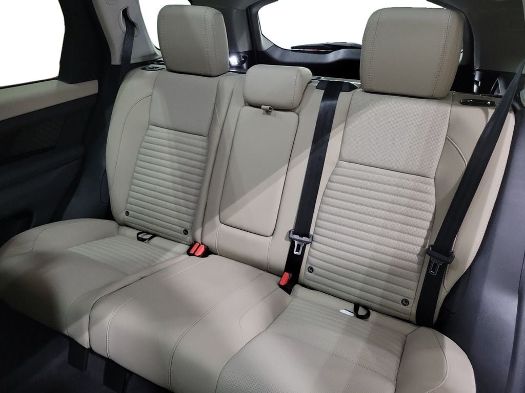 New 2025 Land Rover Discovery Sport S AWD/4WD image 22