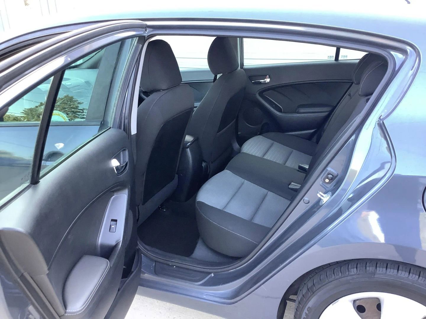 Used 2016 Kia Forte LX image 16