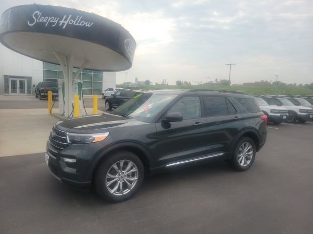 Used 2023 Ford Explorer XLT w/ Equipment Group 202A image 1