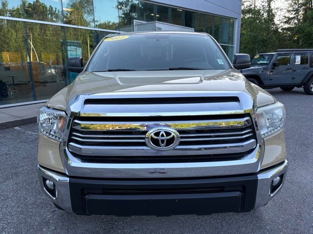 Used 2017 Toyota Tundra SR5 w/ SR5 Upgrade Package image 8