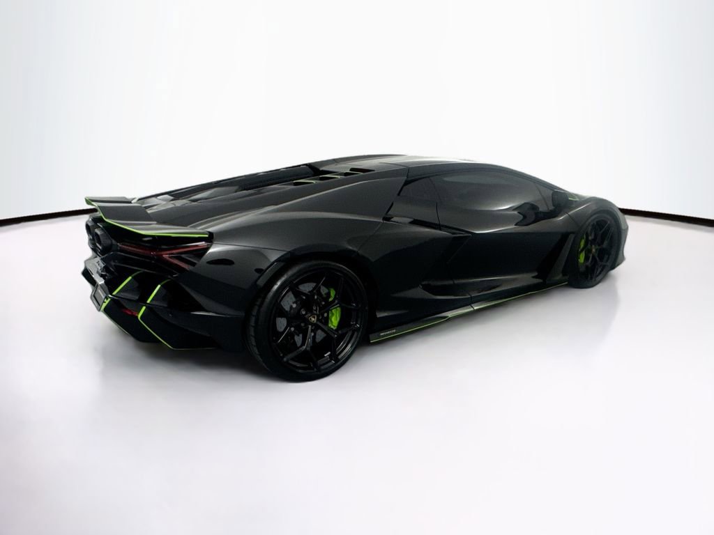 Used 2026 Lamborghini Revuelto image 5