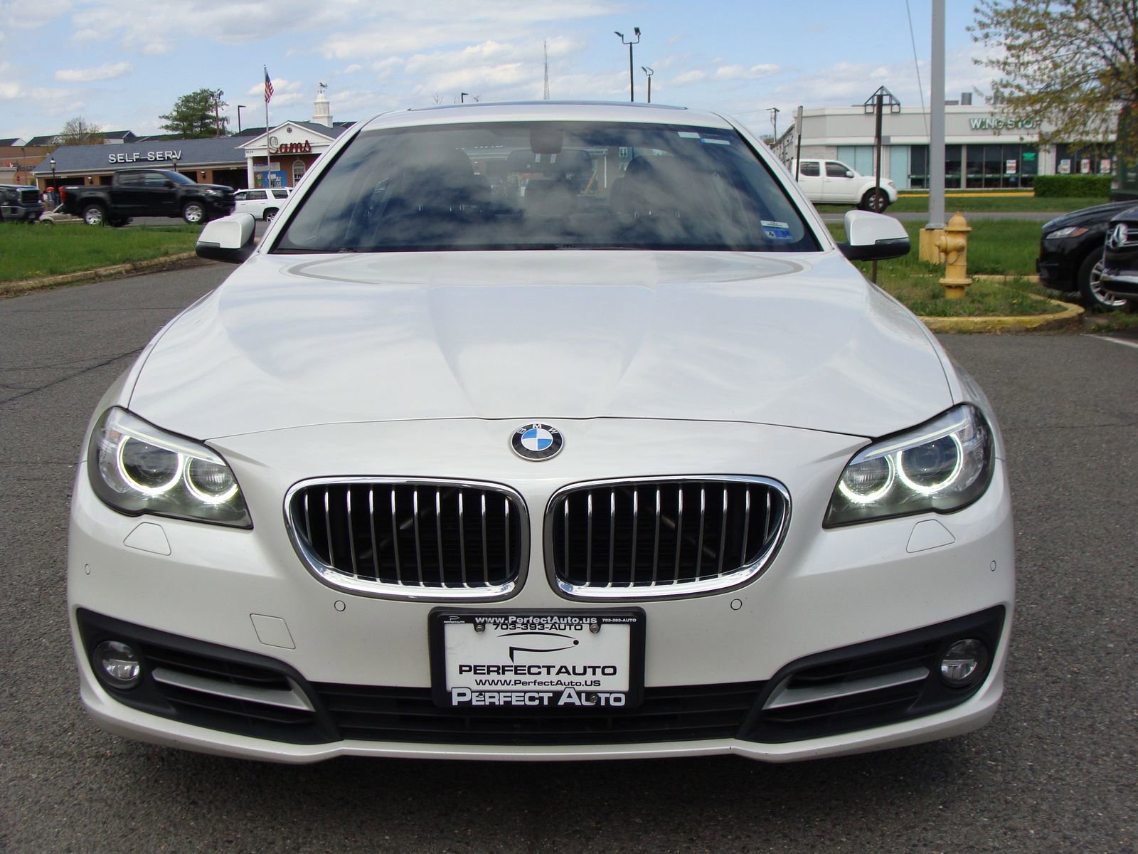 Used 2016 BMW 528i xDrive Sedan AWD/4WD image 2