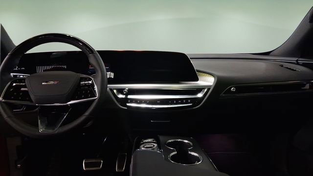 Used 2026 Cadillac Lyriq V image 10