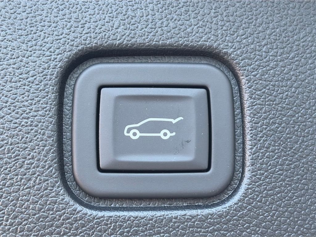 New 2025 Chevrolet Blazer EV LT AWD/4WD image 6
