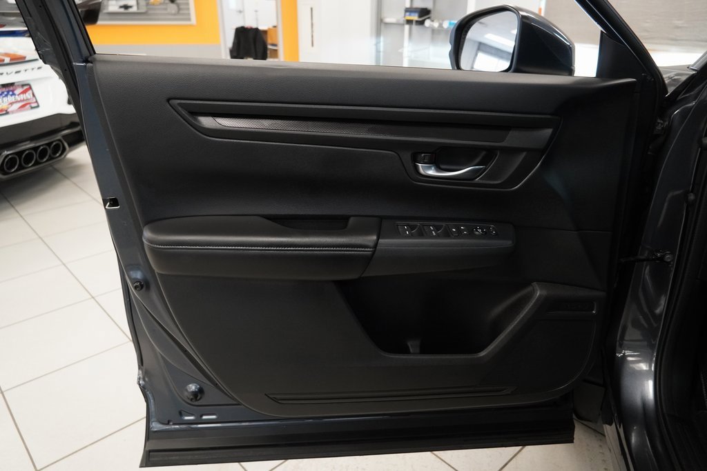 Used 2025 Honda CR-V EX image 16