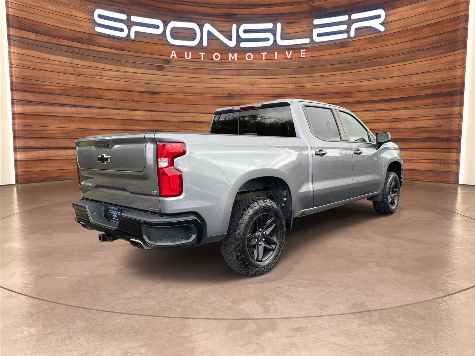 Used 2021 Chevrolet Silverado 1500 LT Trail Boss w/ Convenience Package II image 9