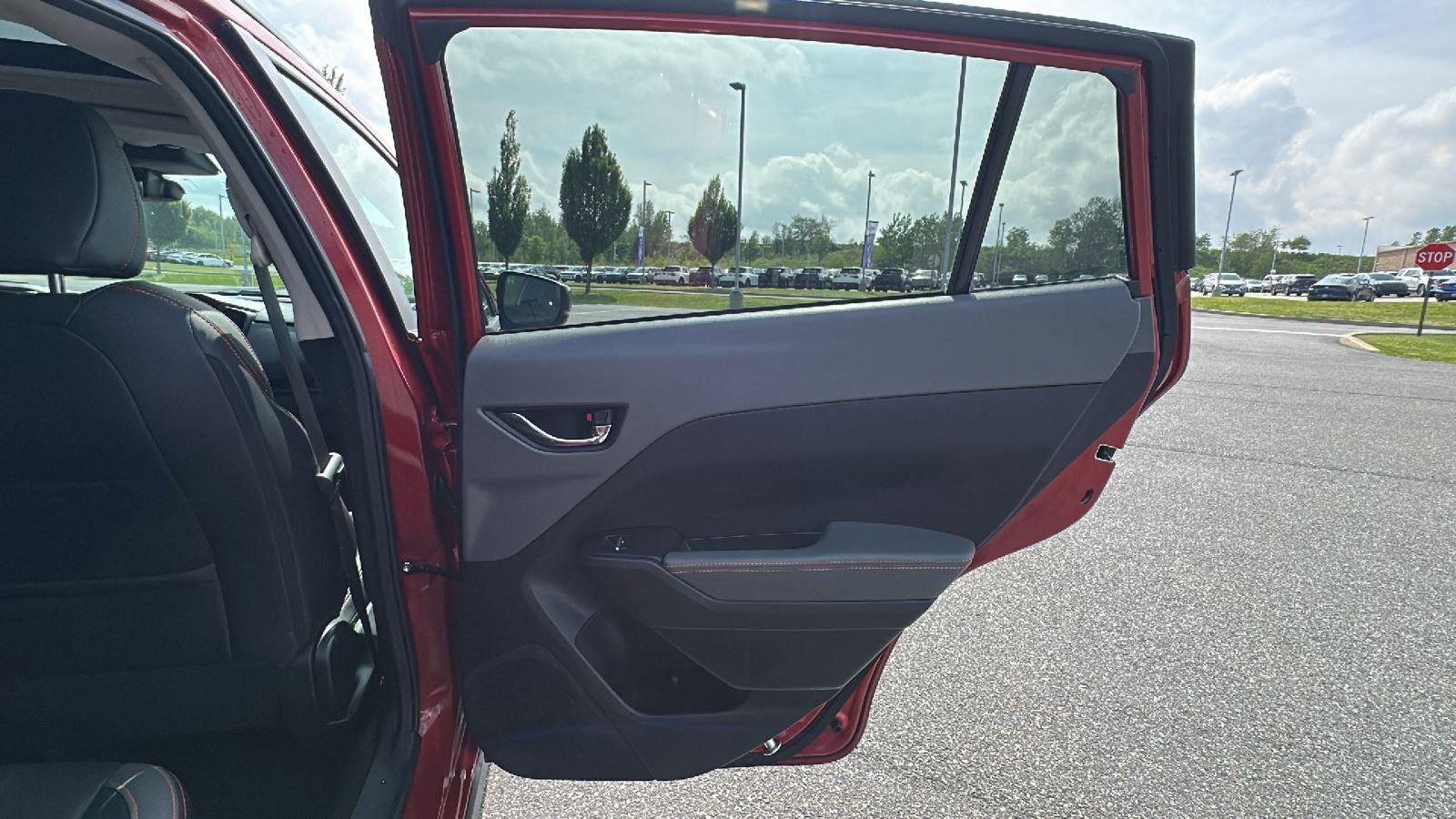 Used 2024 Subaru Crosstrek 2.5i Limited w/ Popular Package #3A image 18