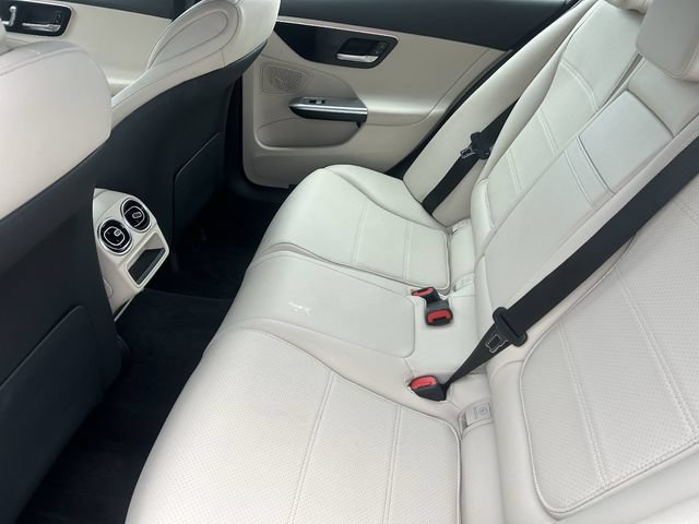 Used 2025 Mercedes-Benz C 300 Sedan image 19