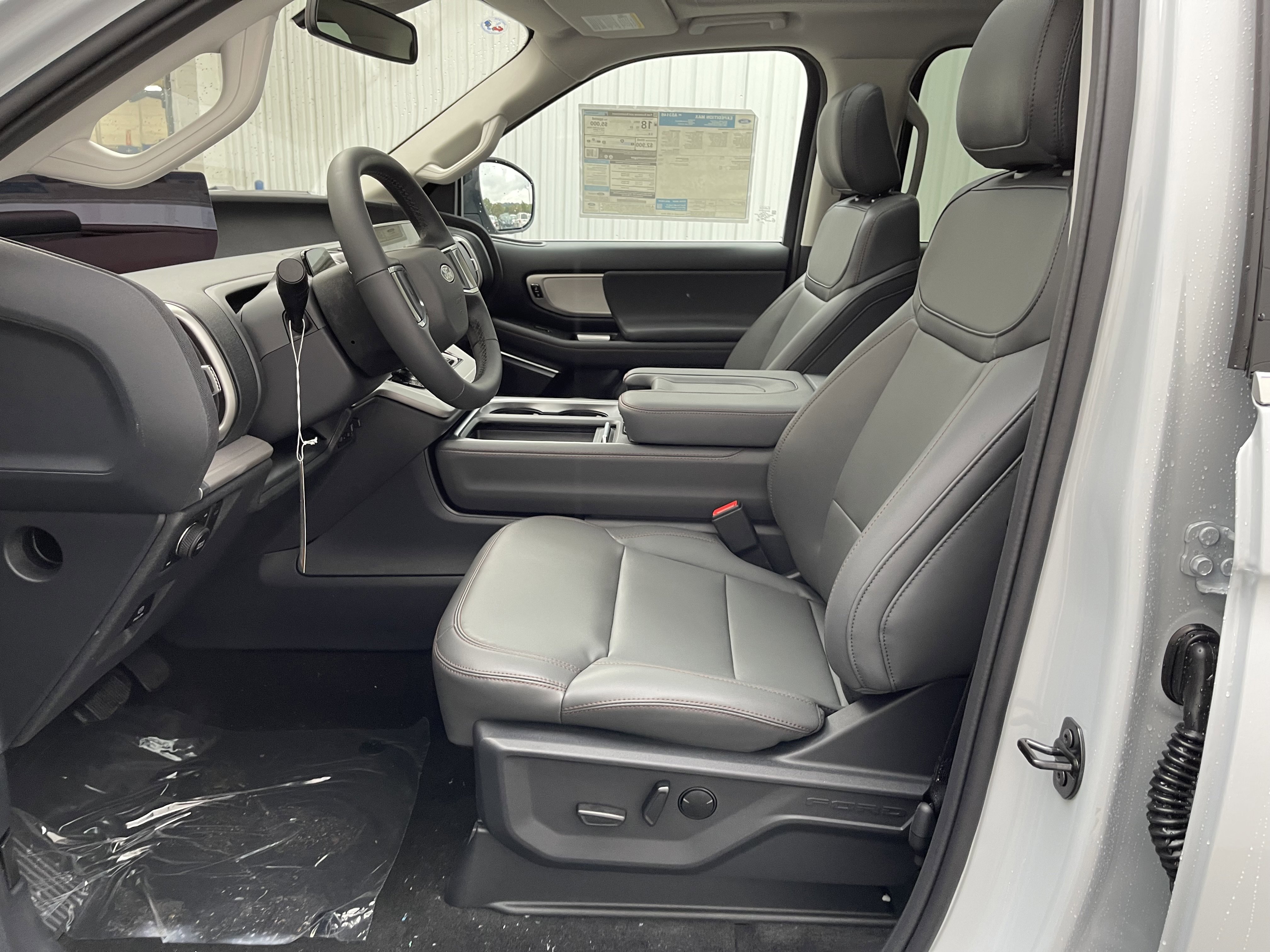 New 2025 Ford Expedition Max Active image 9