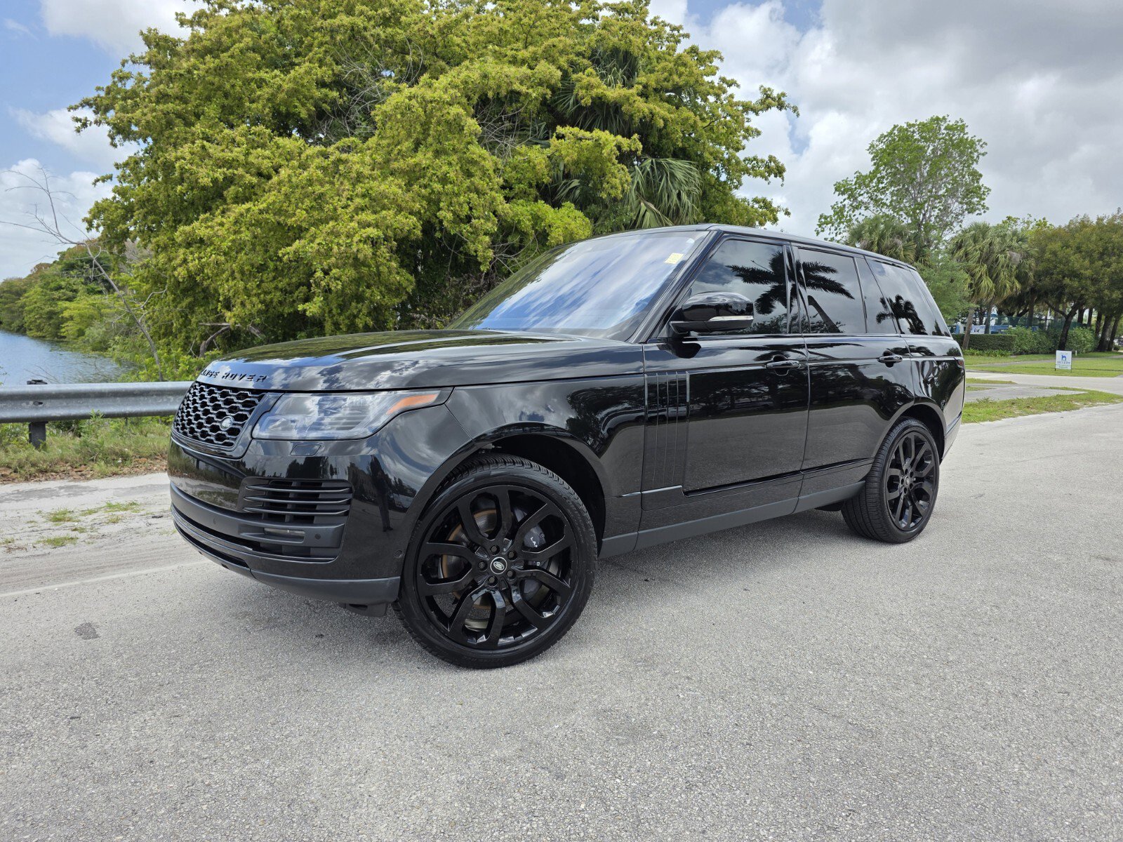 Used 2022 Land Rover Range Rover Westminster Edition AWD/4WD image 1