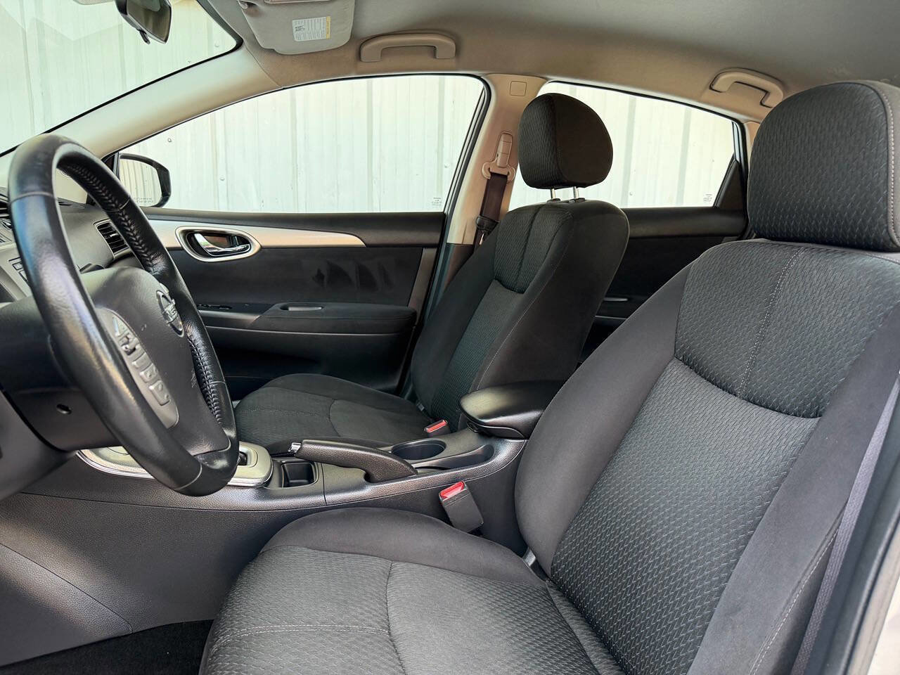 Used 2014 Nissan Sentra SR w/ SR Driver Package FWD image 12