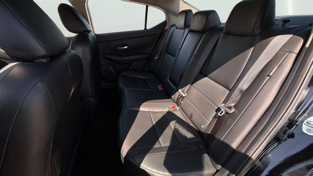 Used 2022 Nissan Sentra SR w/ SR Premium Package FWD image 23