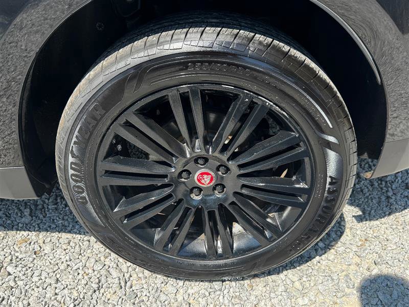 Used 2018 Jaguar F-PACE Portfolio image 25