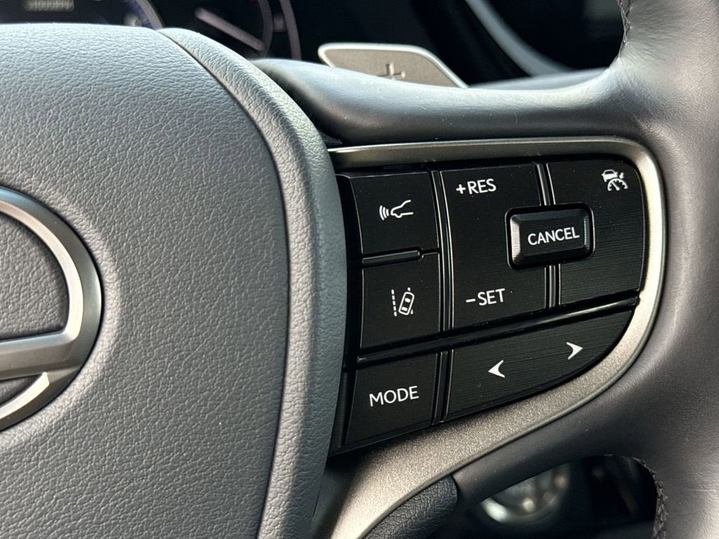 Used 2025 Lexus ES 350 w/ Premium Package image 27