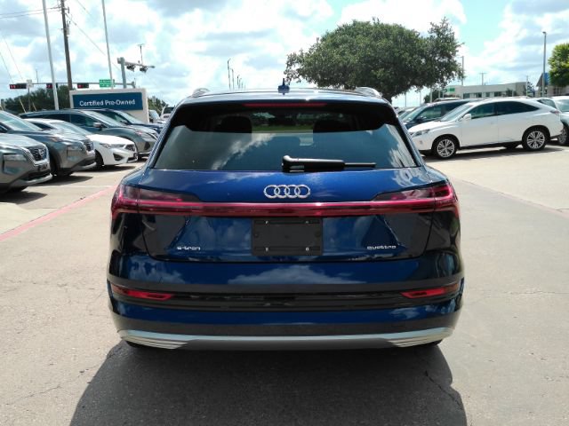 Used 2021 Audi e-tron Premium AWD/4WD image 9