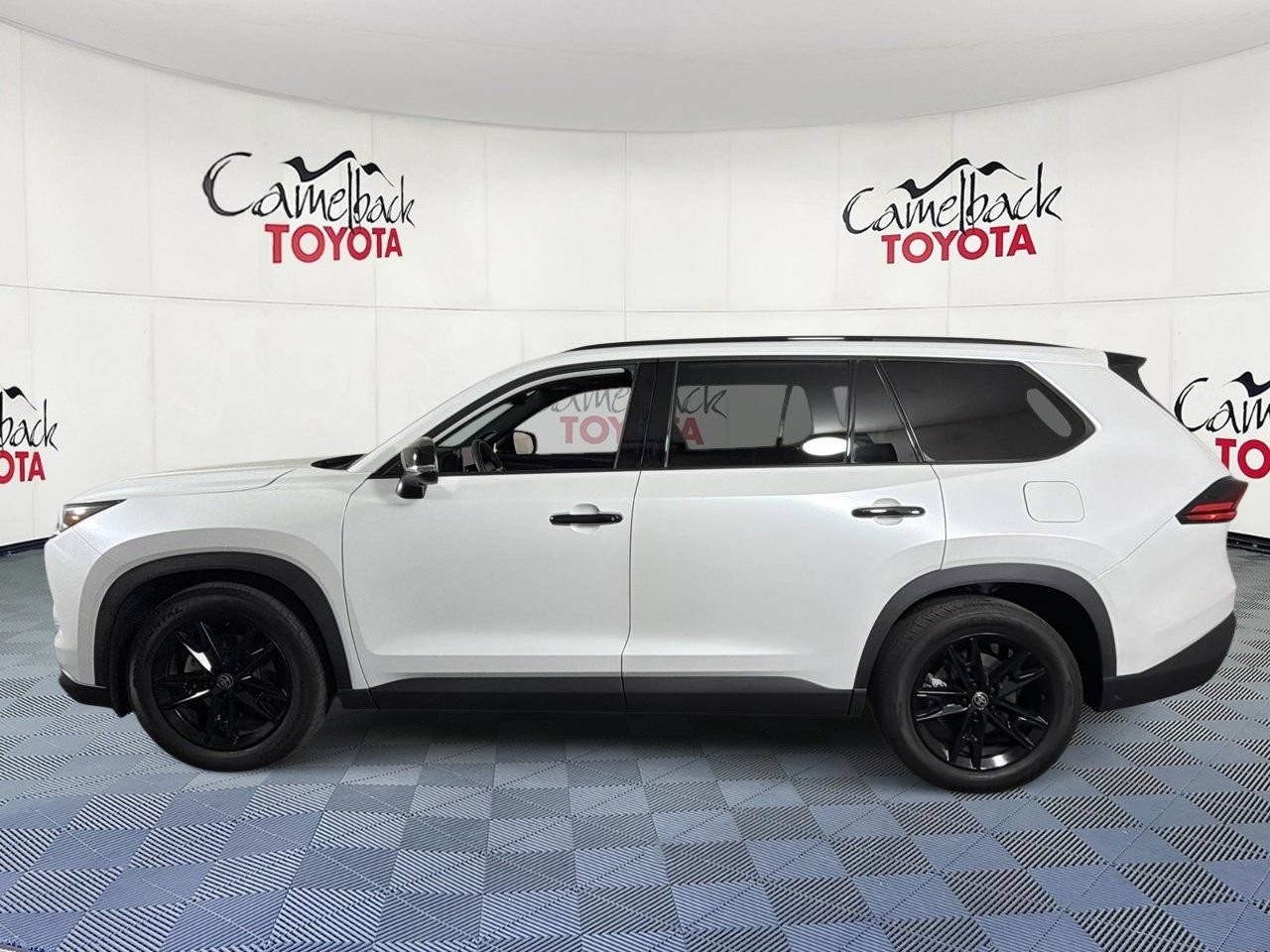 Used 2025 Toyota Grand Highlander AWD Hybrid image 4