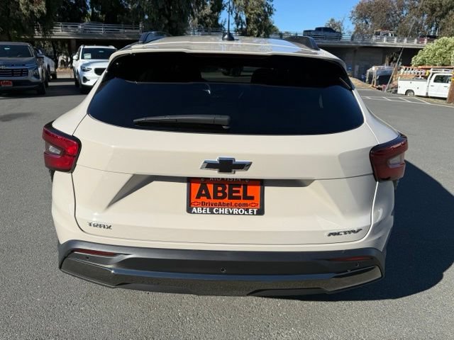 New 2026 Chevrolet Trax ACTIV w/ Sunroof Package FWD image 7