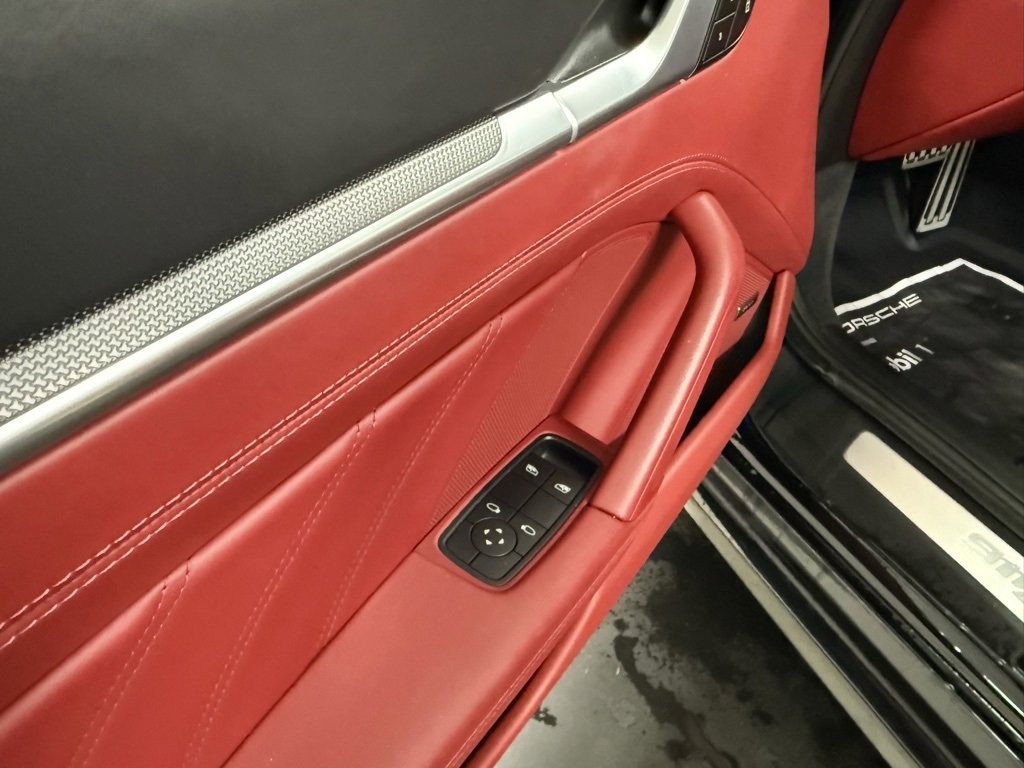 Used 2023 Porsche 911 Turbo image 9