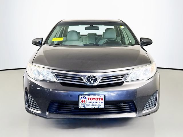 Used 2014 Toyota Camry L image 11