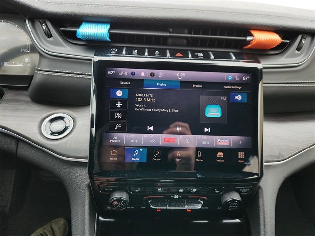 Used 2024 Jeep Grand Cherokee L Limited w/ Luxury Tech Group II image 14