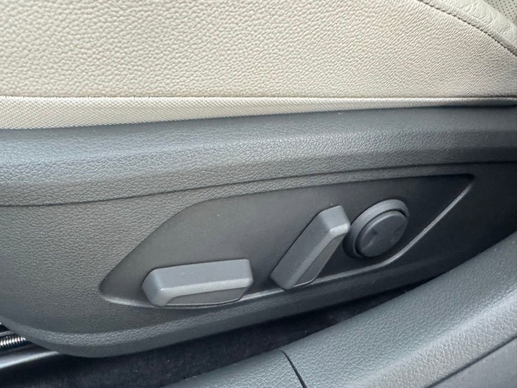 Used 2024 Hyundai Sonata Limited image 32