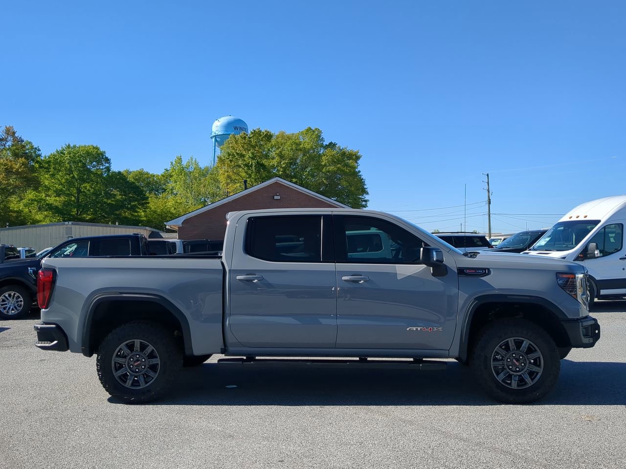 Used 2024 GMC Sierra 1500 AT4X AWD/4WD image 2