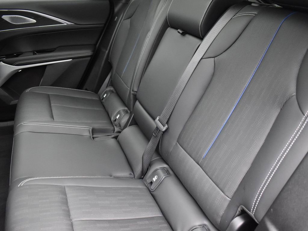 Certified 2024 Cadillac Lyriq Luxury w/ LPO, Floor Liner Package image 28