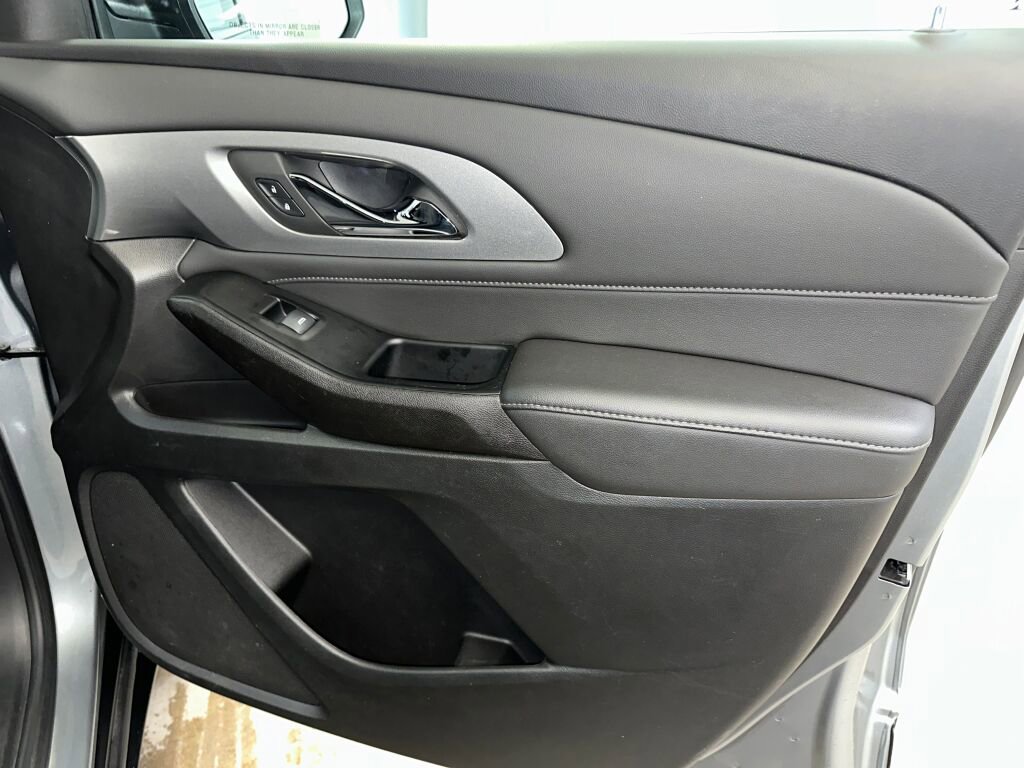 Certified 2023 Chevrolet Traverse LT image 34