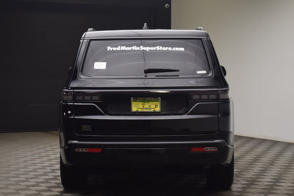 New 2026 Jeep Grand Wagoneer Limited AWD/4WD image 12