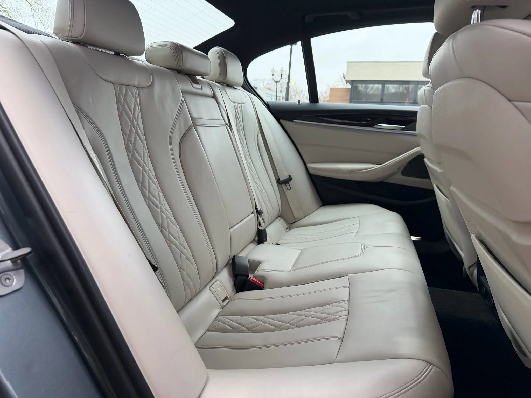 Used 2017 BMW 540i xDrive image 14