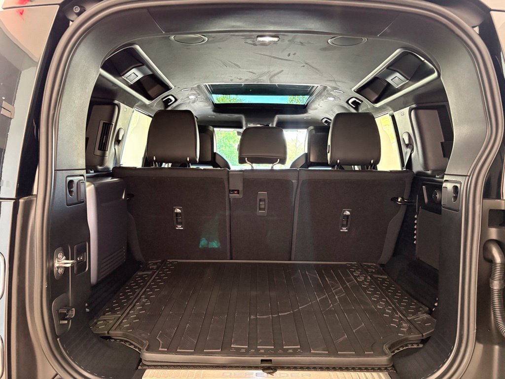 New 2026 Land Rover Defender 110 AWD/4WD image 17