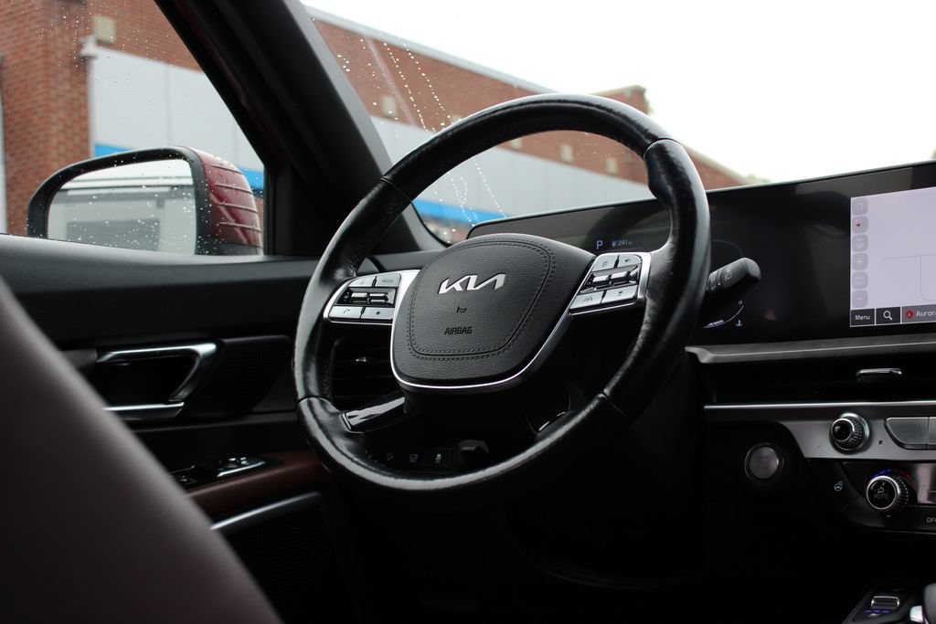 Used 2023 Kia Telluride EX w/ EX Captain's Chair Package AWD/4WD image 49