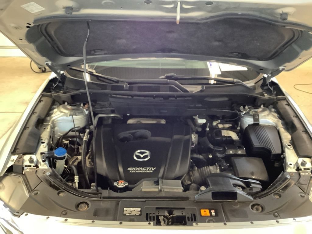 Used 2018 MAZDA CX-5 Touring w/ Preferred Equipment Package AWD/4WD image 16