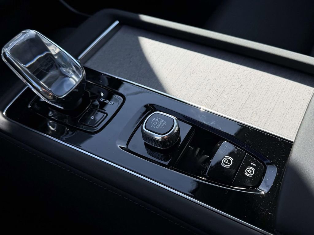 New 2026 Volvo XC90 T8 Ultra w/ Protection Package Premier image 6