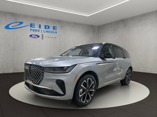 Used 2024 Lincoln Nautilus Reserve video 2