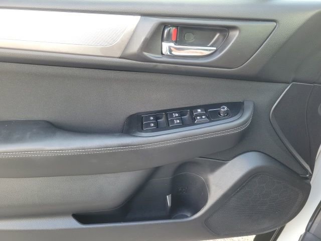 Used 2019 Subaru Outback 2.5i Premium AWD/4WD image 17