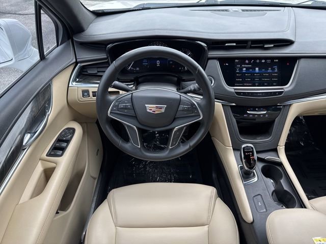 Used 2018 Cadillac XT5 FWD image 17