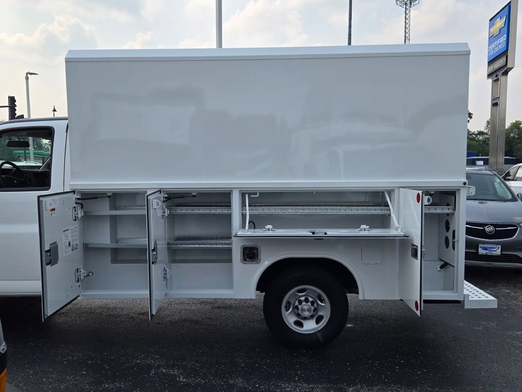 New 2025 Chevrolet Express 3500 w/ Power Convenience Package RWD image 15