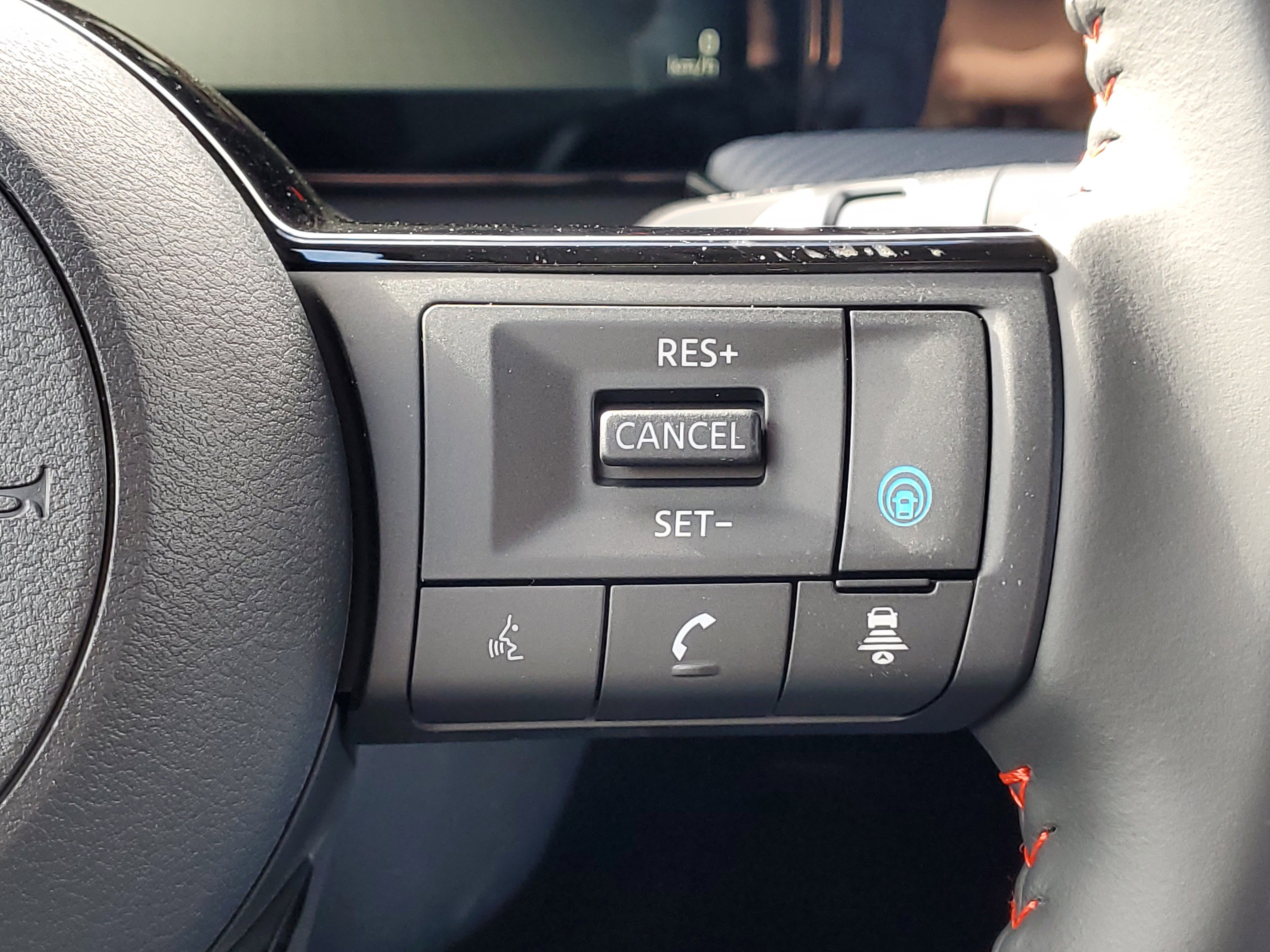 New 2026 Nissan Kicks SR w/ Cold Weather Package image 12