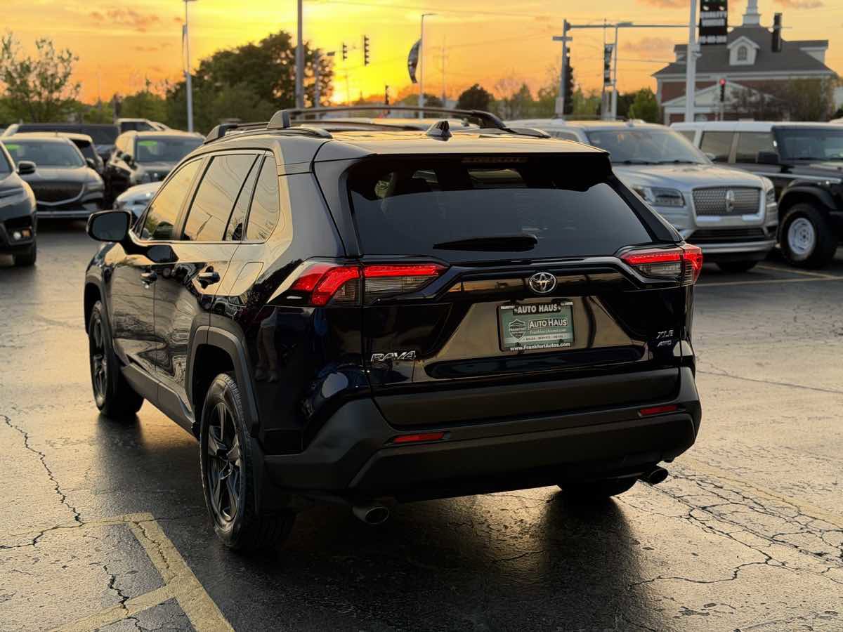 Used 2019 Toyota RAV4 XLE w/ All Weather Liner Package AWD/4WD image 9