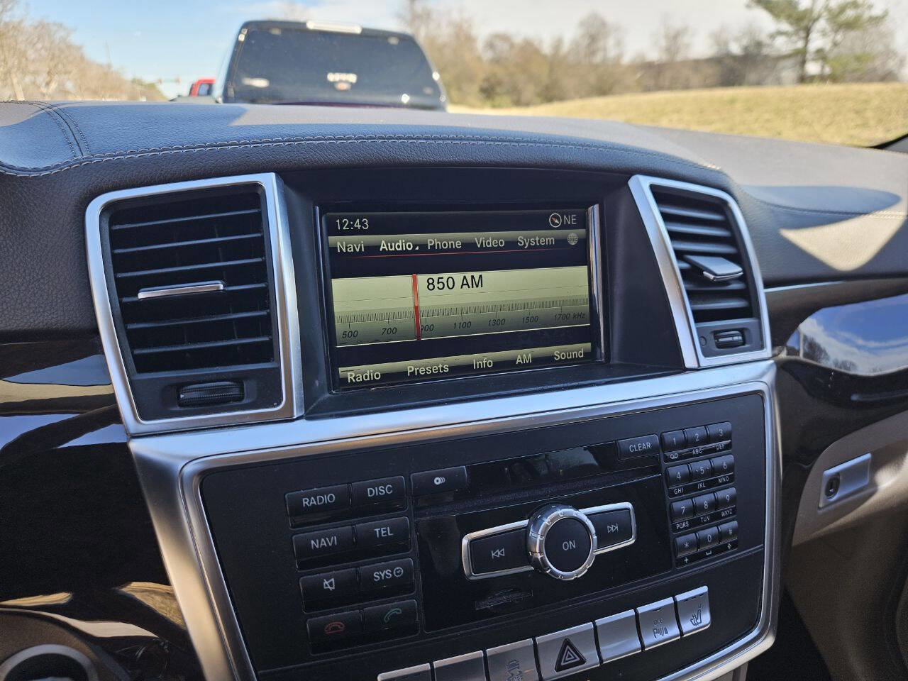 Used 2014 Mercedes-Benz GL 450 4MATIC image 19