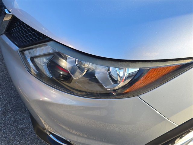 Used 2018 Nissan Rogue Sport SV w/ SV Technology Package image 10