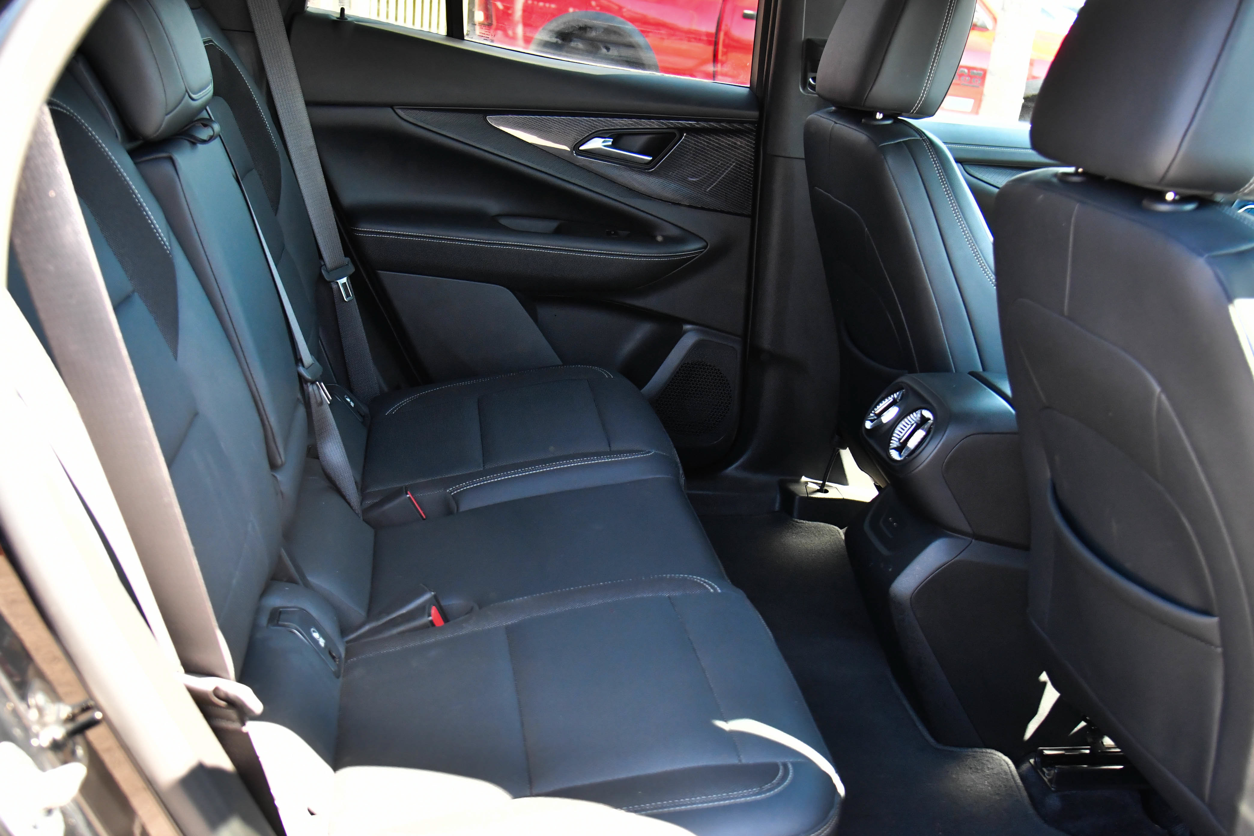 Used 2024 Chevrolet Blazer EV LT AWD/4WD image 52