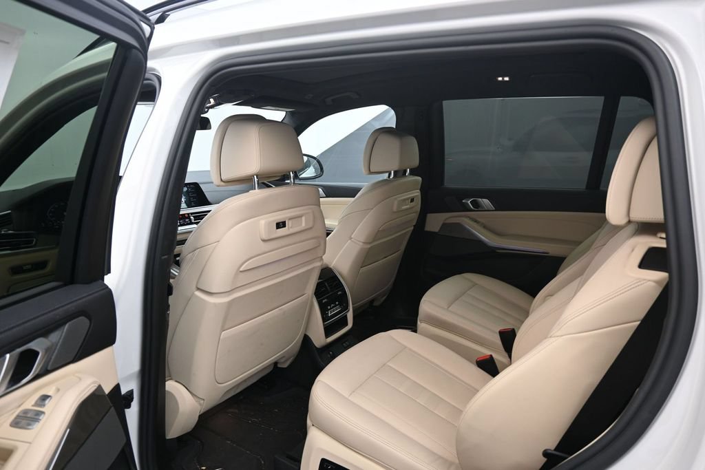 Used 2022 BMW X7 M50i AWD/4WD image 15